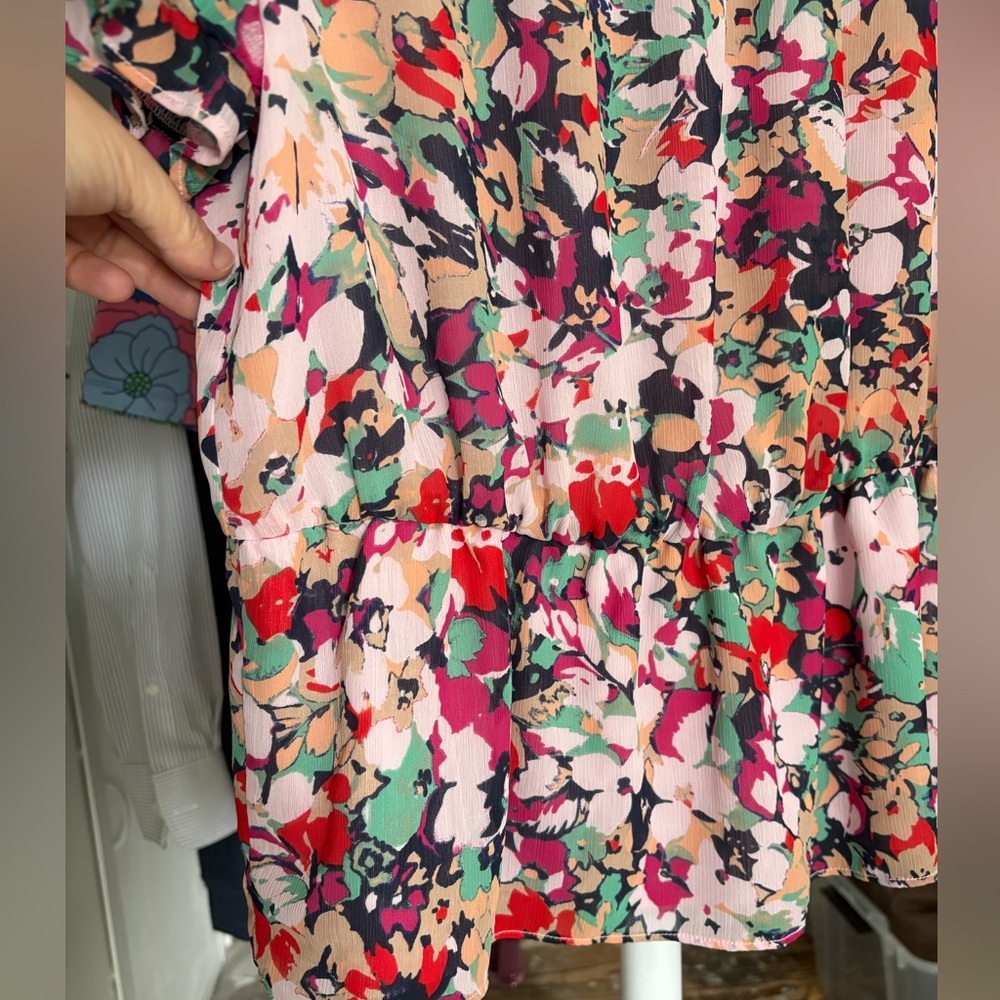 J.Crew Floral Peplum Blouse Size M • Pink Multicolor Ruffle Neck Lined Top - Picture 4 of 9